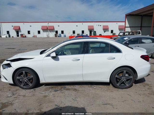 44794378 :رقم المزاد ، W1K3G4EB6NJ332073 vin ، 2022 Mercedes-benz A 220 مزاد بيع