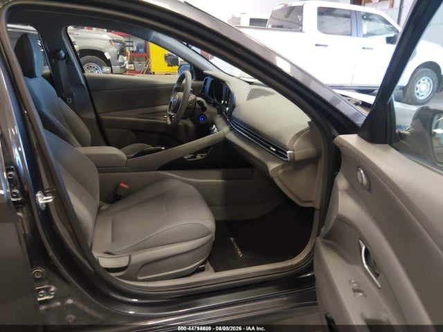 2021 HYUNDAI ELANTRA 5NPLL4AG8MH048152 Photo 4