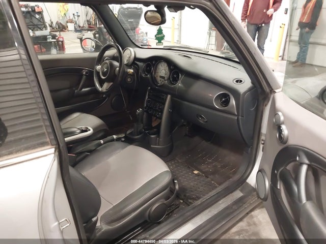 2006 MINI COOPER WMWRC33576TJ77012 Photo 4