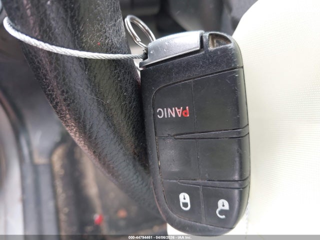 44794461 :رقم المزاد ، 3C4PDCBG1JT526060 vin ، 2018 Dodge Journey Sxt مزاد بيع