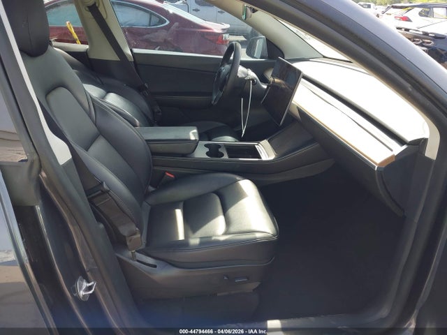 Продаж на аукціоні авто 2022 Tesla Model Y Long Range Dual Motor All-wheel Drive, vin: 7SAYGDEE8NF387239, номер лоту: 44794466
