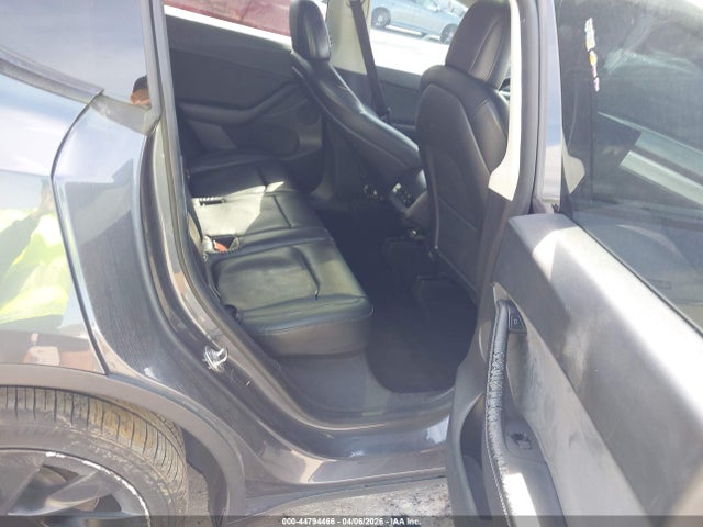 Продаж на аукціоні авто 2022 Tesla Model Y Long Range Dual Motor All-wheel Drive, vin: 7SAYGDEE8NF387239, номер лоту: 44794466