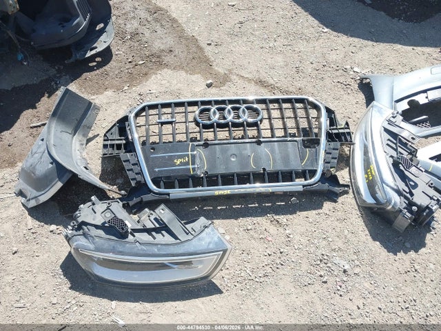 2015 Audi Q3 2.0t Premium Plus მანქანა იყიდება აუქციონზე, vin: WA1GFCFS5FR001215, აუქციონის ნომერი: 44794530