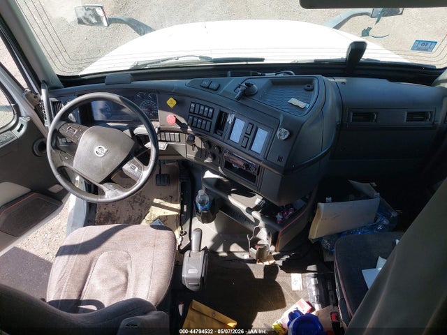 Aukcja sprzedaży 2019 Volvo Vnl, vin: 4V4NC9EH7KN215076, numer aukcji: 44794532