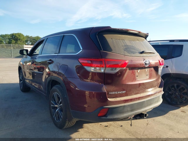2017 TOYOTA HIGHLANDER 5TDZARFH4HS025580 Photo 2