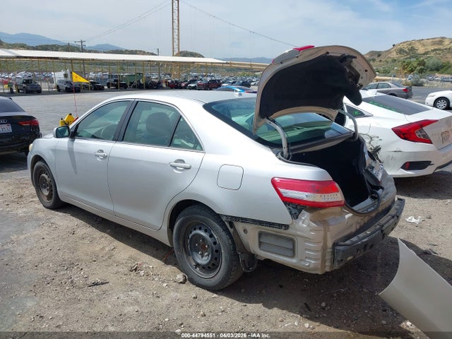 2011 TOYOTA CAMRY 4T4BF3EK4BR201609 Photo 2