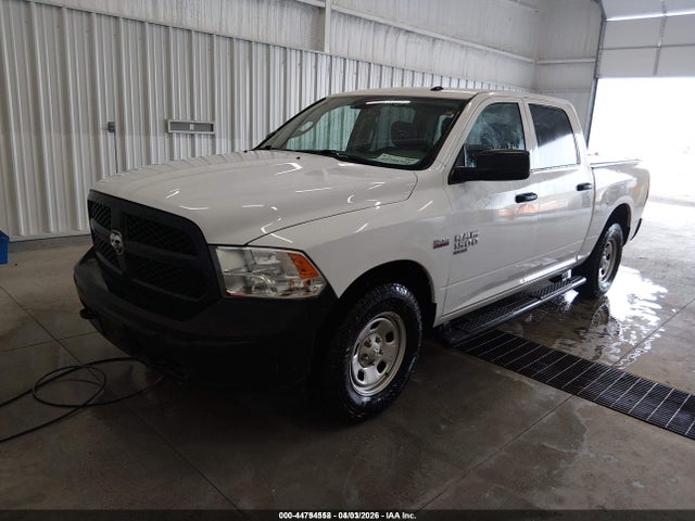 3C6RR7KT6LG242439 RAM 1500 Classic Tradesman 4x4 5&#039;7 Box