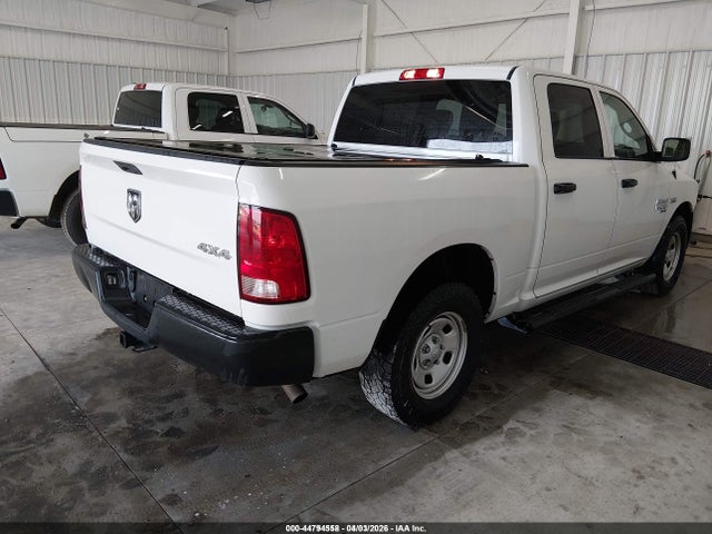 3C6RR7KT6LG242439 RAM 1500 Classic Tradesman 4x4 5&#039;7 Box