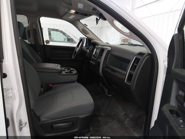 3C6RR7KT6LG242439 RAM 1500 Classic Tradesman 4x4 5&#039;7 Box