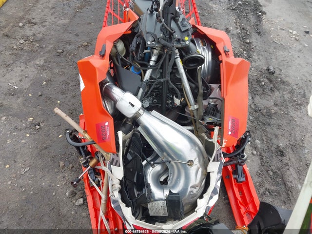 2BPSTGLG1LV000012 Ski-Doo Summit X 850