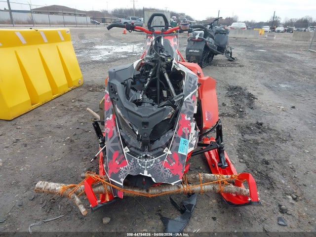 2BPSTGLG1LV000012 Ski-Doo Summit X 850