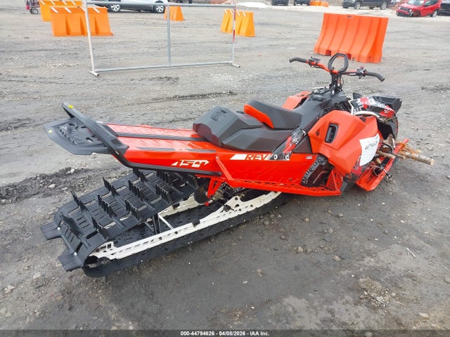 2BPSTGLG1LV000012 Ski-Doo Summit X 850