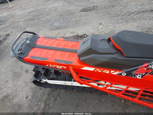 2BPSTGLG1LV000012 Ski-Doo Summit X 850