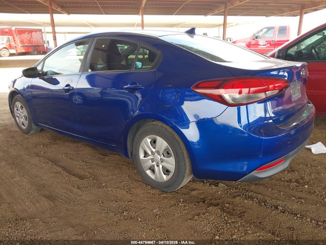 2017 Kia Forte Lx მანქანა იყიდება აუქციონზე, vin: 3KPFL4A72HE081803, აუქციონის ნომერი: 44794667
