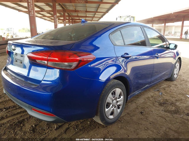 2017 Kia Forte Lx მანქანა იყიდება აუქციონზე, vin: 3KPFL4A72HE081803, აუქციონის ნომერი: 44794667