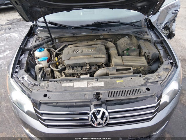 44794684 :رقم المزاد ، 1VWAS7A32FC118510 vin ، 2015 Volkswagen Passat 1.8t Limited Edition مزاد بيع