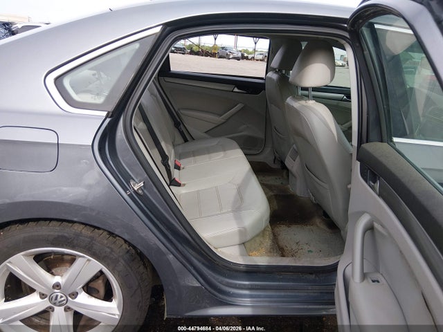 44794684 :رقم المزاد ، 1VWAS7A32FC118510 vin ، 2015 Volkswagen Passat 1.8t Limited Edition مزاد بيع