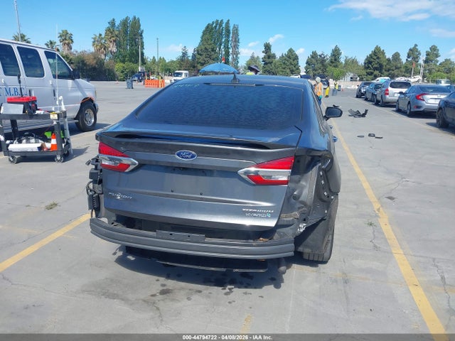 Ford Fusion Hybrid Titanium 2019 3FA6P0RU1KR235396 Image 17