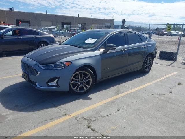 Ford Fusion Hybrid Titanium 2019 3FA6P0RU1KR235396 Image 2