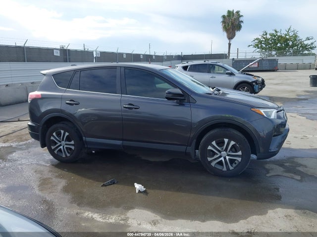 JTMZFREV6JJ730635 Toyota RAV4 LE