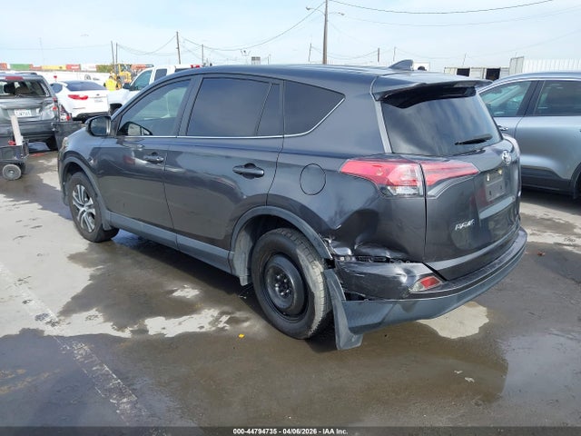 JTMZFREV6JJ730635 Toyota RAV4 LE