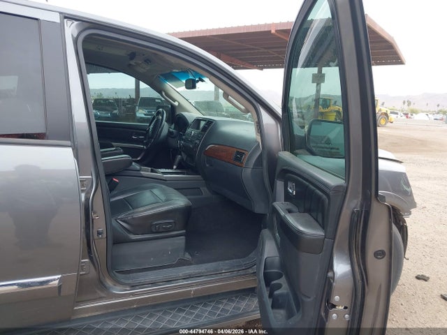 44794746 :رقم المزاد ، 5N1BA0ND3FN620771 vin ، 2015 Nissan Armada Platinum مزاد بيع