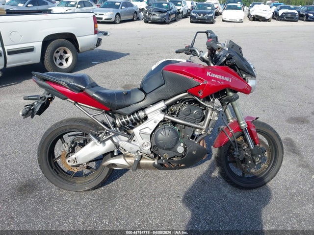 44794778 :رقم المزاد ، JKALEEC12BDA01501 vin ، 2011 Kawasaki Le650 C مزاد بيع