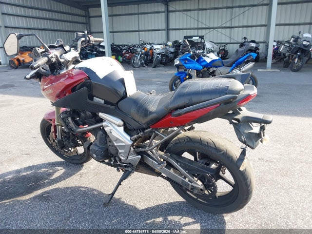 44794778 :رقم المزاد ، JKALEEC12BDA01501 vin ، 2011 Kawasaki Le650 C مزاد بيع