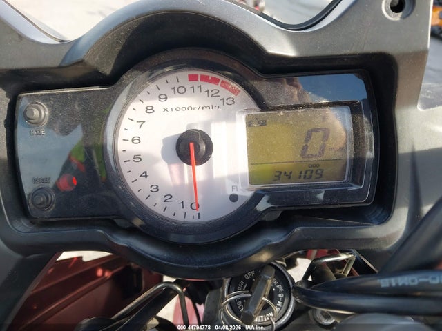 44794778 :رقم المزاد ، JKALEEC12BDA01501 vin ، 2011 Kawasaki Le650 C مزاد بيع