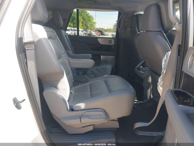 44794834 :رقم المزاد ، 5LMJJ3LT6MEL15542 vin ، 2021 Lincoln Navigator Reserve L مزاد بيع