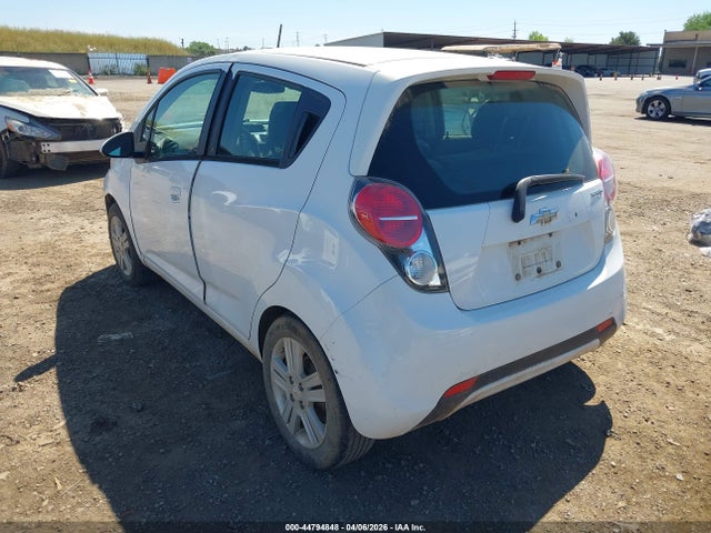 Chevrolet Spark 1lt Auto 2014 KL8CD6S9XEC559148 Image 3