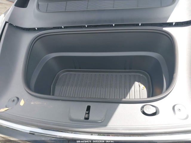 Продажа на аукционе авто 2026 Tesla Model Y Premium Rear-wheel Drive/standard Rear-wheel Drive, vin: 7SAYGDED6TF532931, номер лота: 44794878