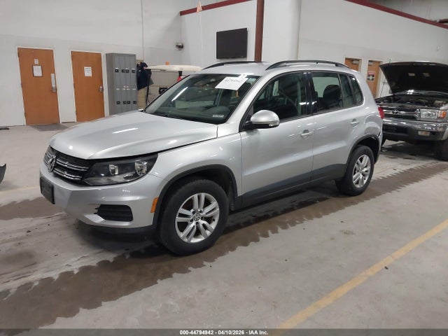 2016 VOLKSWAGEN TIGUAN WVGBV7AX7GW533741 Photo 1