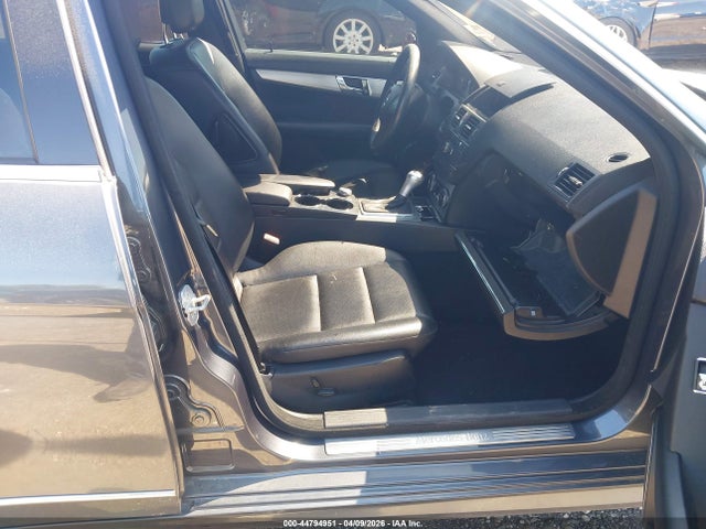 44794951 :رقم المزاد ، WDDGF54X28F040838 vin ، 2008 Mercedes-benz C 300 Luxury/sport مزاد بيع