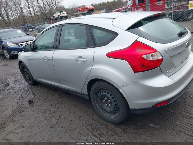 44794963 :رقم المزاد ، 1FAHP3K21CL175672 vin ، 2012 Ford Focus Se مزاد بيع