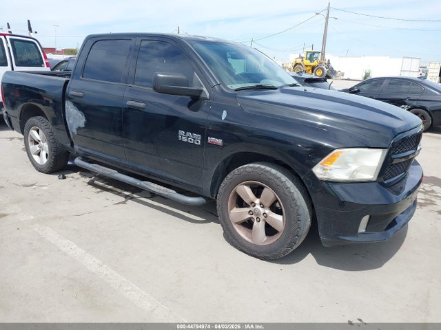 2013 RAM 1500 1C6RR6KT7DS588374