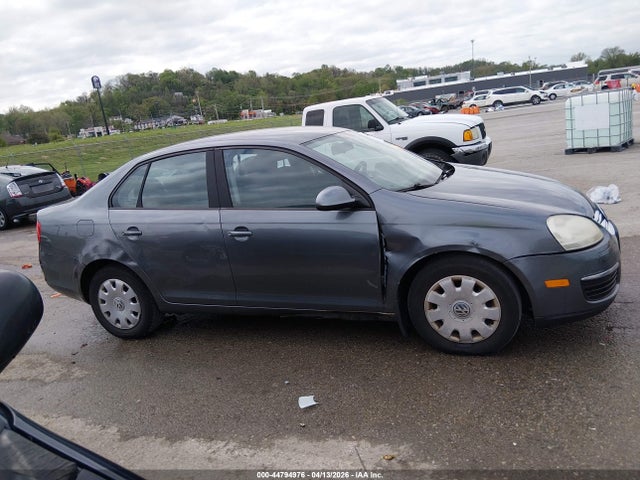 2006 Volkswagen Jetta Value Edition მანქანა იყიდება აუქციონზე, vin: 3VWPF71K96M681400, აუქციონის ნომერი: 44794976