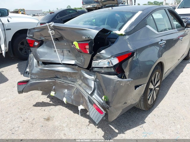 44794997 :رقم المزاد ، 1N4BL4DV7NN338458 vin ، 2022 Nissan Altima Sv Fwd مزاد بيع