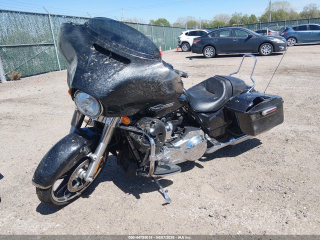 Harley-Davidson FLHX 2023 1HD1KBC14PB660490 Image 2