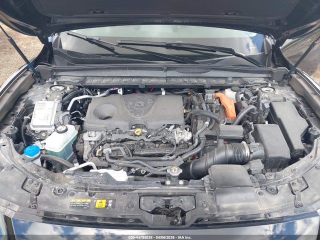 2025 Mazda Cx-50 Hybrid Premium Package მანქანა იყიდება აუქციონზე, vin: 7MMVAADW0SN136321, აუქციონის ნომერი: 44795028