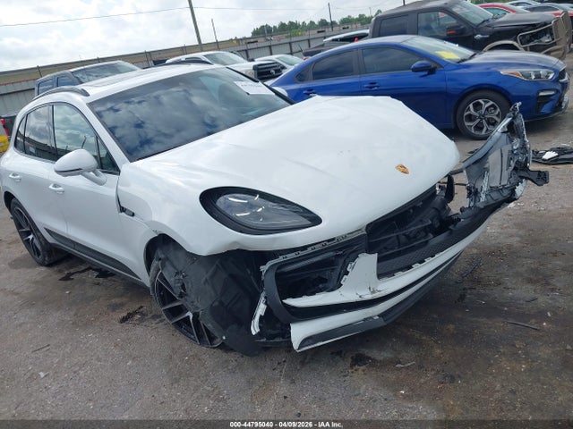 Aukcja sprzedaży 2023 Porsche Macan T, vin: WP1AA2A54PLB21841, numer aukcji: 44795040