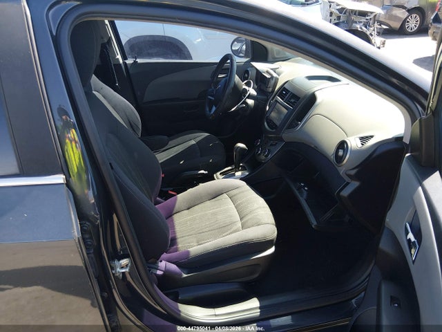 1G1JC6SB5F4104913 Chevrolet Sonic Lt Auto