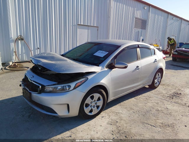 Aukcja sprzedaży 2018 Kia Forte Lx, vin: 3KPFK4A76JE205693, numer aukcji: 44795055