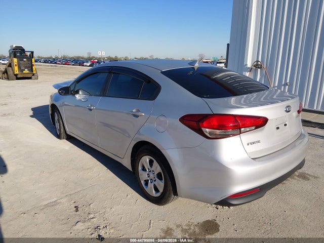 Aukcja sprzedaży 2018 Kia Forte Lx, vin: 3KPFK4A76JE205693, numer aukcji: 44795055