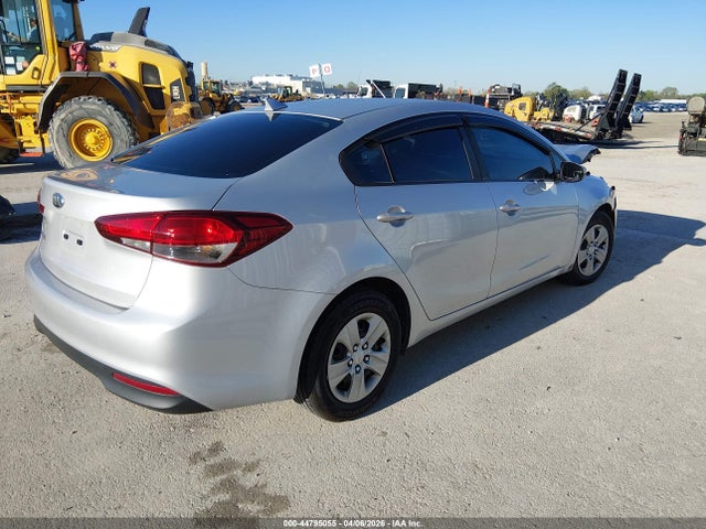 Aukcja sprzedaży 2018 Kia Forte Lx, vin: 3KPFK4A76JE205693, numer aukcji: 44795055