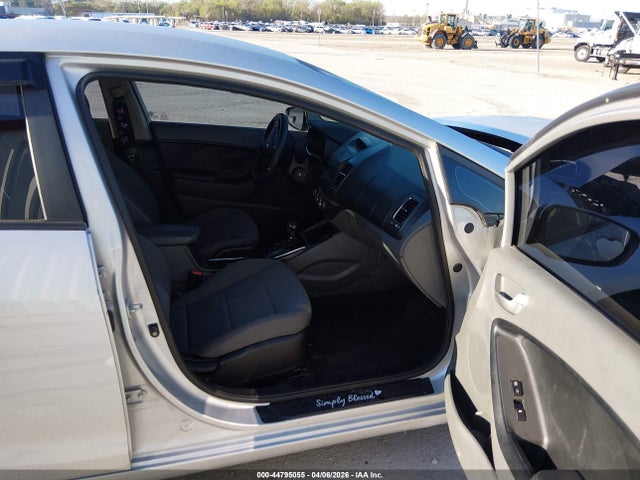 Aukcja sprzedaży 2018 Kia Forte Lx, vin: 3KPFK4A76JE205693, numer aukcji: 44795055