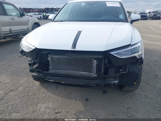 2025 AUDI Q3 WA1DECF38S1002365 Photo 5