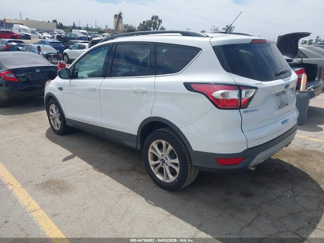 1FMCU0GD8JUA85816 Ford ESCAPE SE