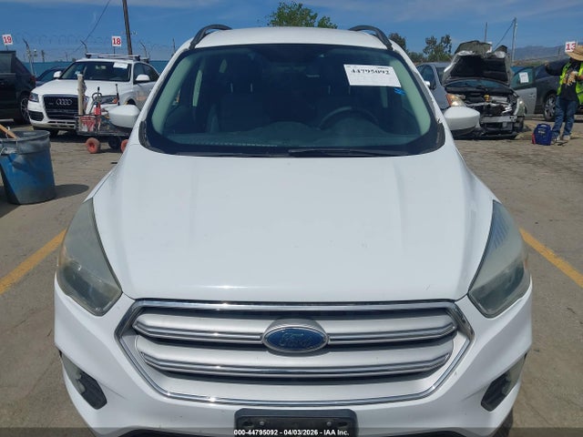 1FMCU0GD8JUA85816 Ford ESCAPE SE