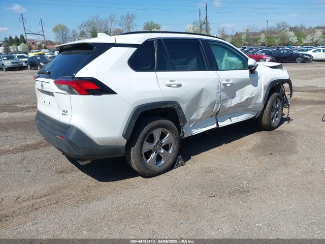 4T3RWRFV3SU176181 Toyota Rav4 Hybrid Xle